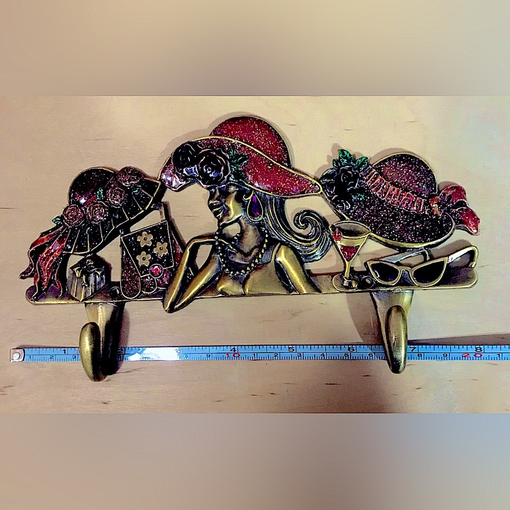 Red/Pink Hat Ladies Hat Hanger